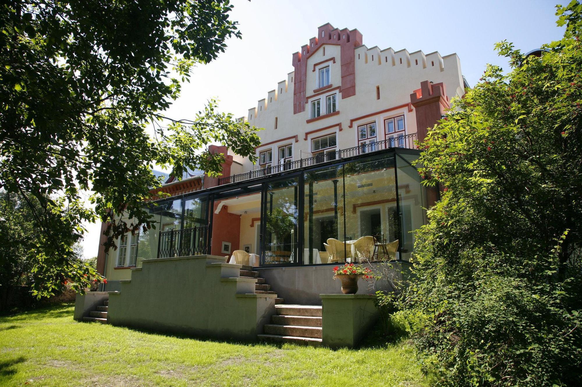 Paedaste Manor Kültér fotó